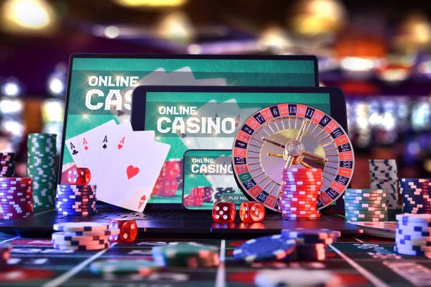 qq303bet app showing live casino tables and payment options
